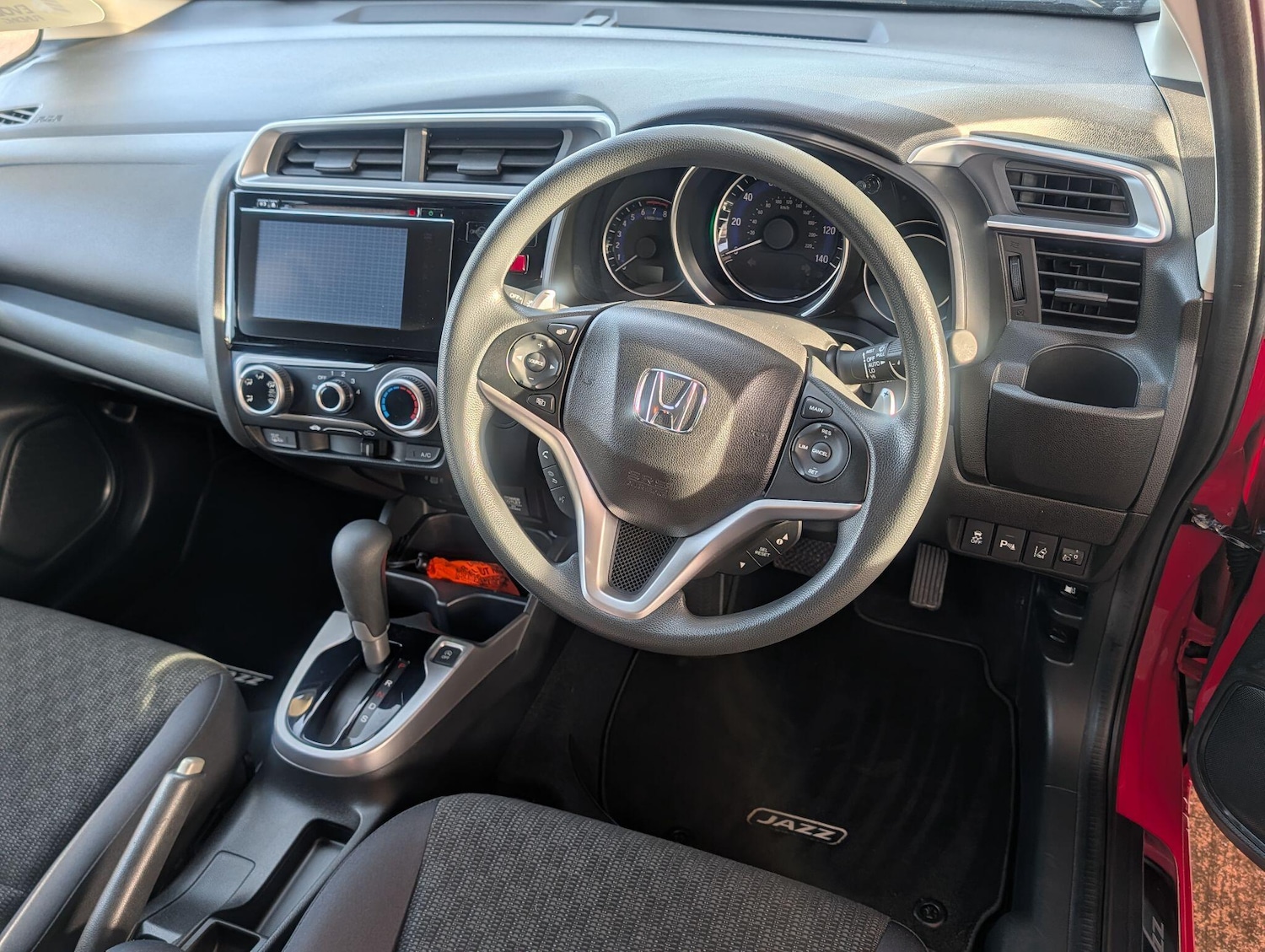 Used Honda Jazz 2016 for sale - 77156077: Photo 3