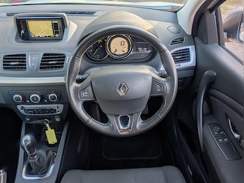 Used Renault Megane 2013 for sale - 76360558: Photo