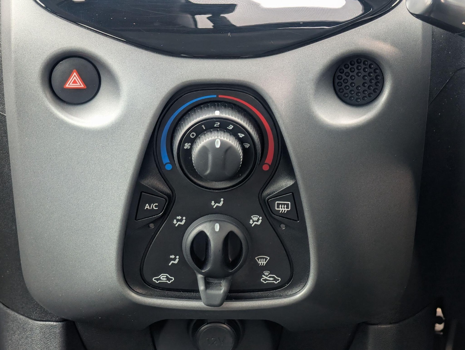 Used Toyota AYGO 2021 for sale - 76765449: Photo 28