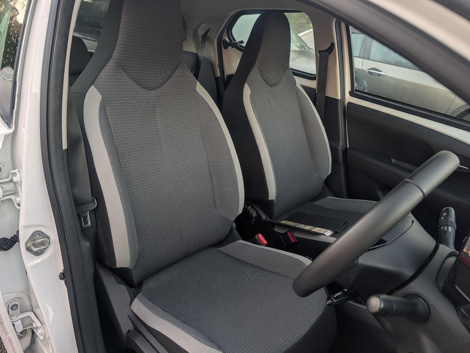 Used Toyota AYGO 2021 for sale - 76765449: Photo 3