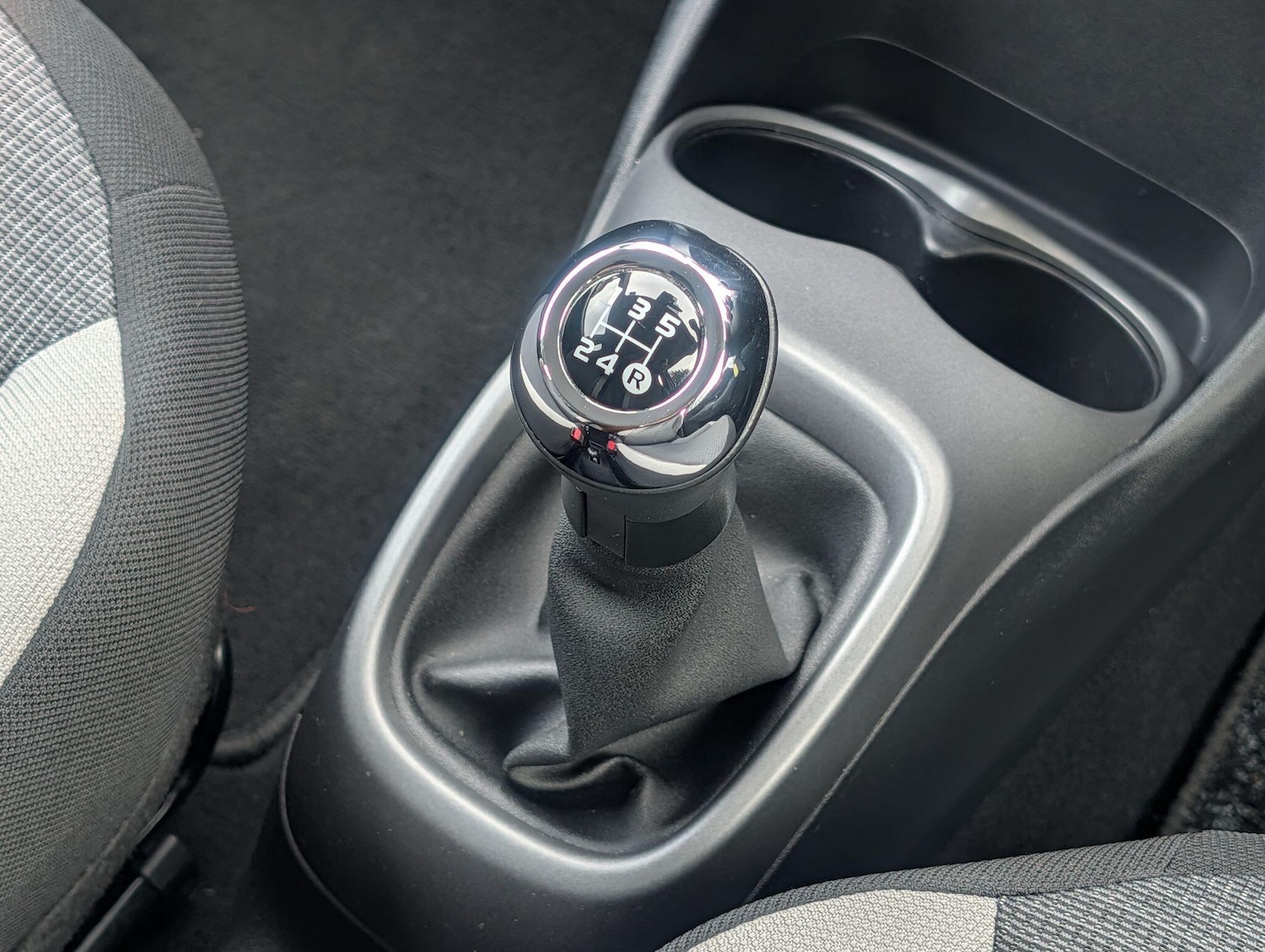 Used Toyota AYGO 2021 for sale - 76765449: Photo 31