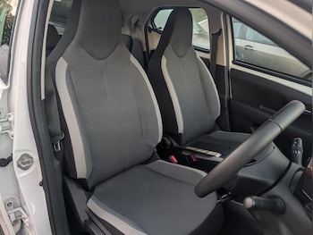 Used Toyota AYGO 2021 for sale - 76765449: Photo