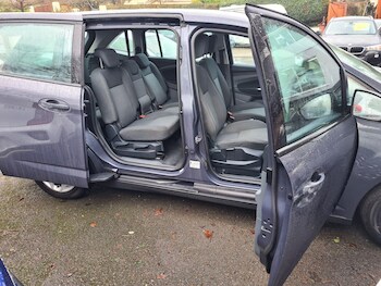 Used Ford Grand C-Max 2011 for sale - 77387582: Photo