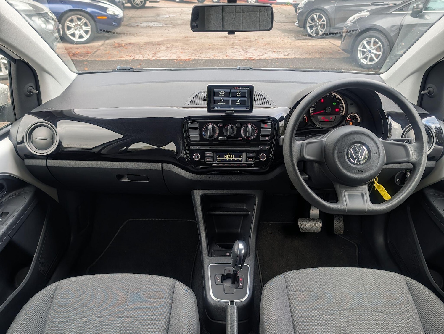 Used Volkswagen up! 2014 for sale - 76336733: Photo 27