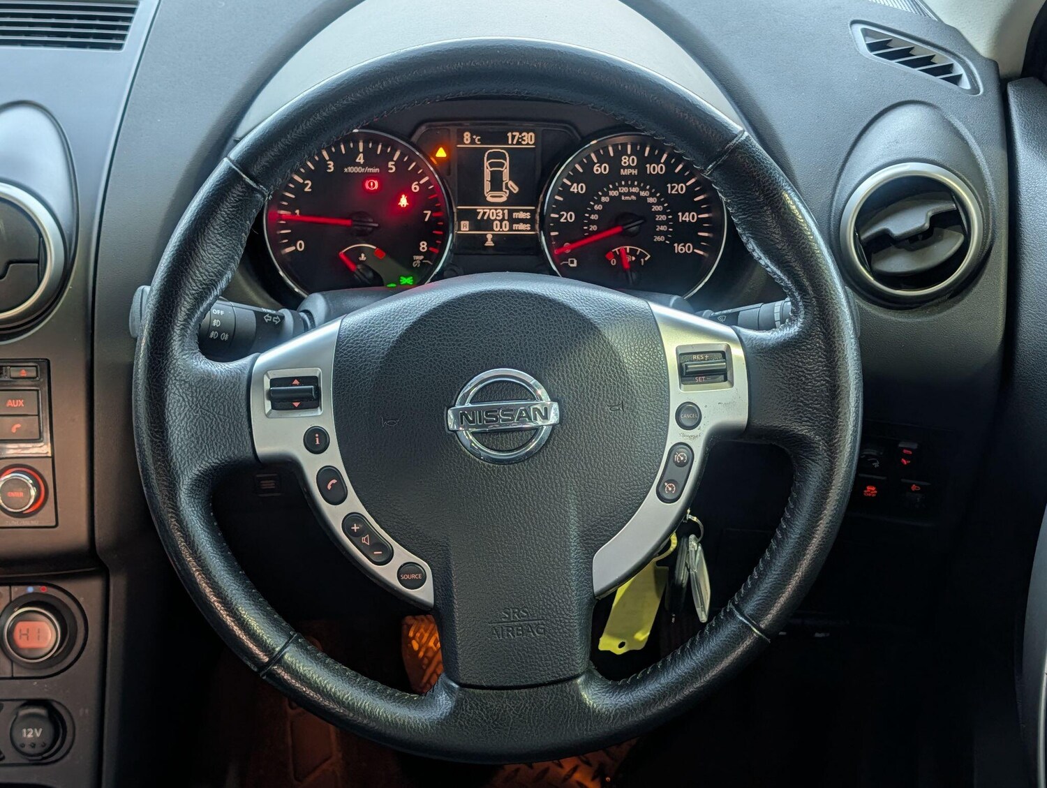 Used Nissan Qashqai 2011 for sale - 77469359: Photo 23