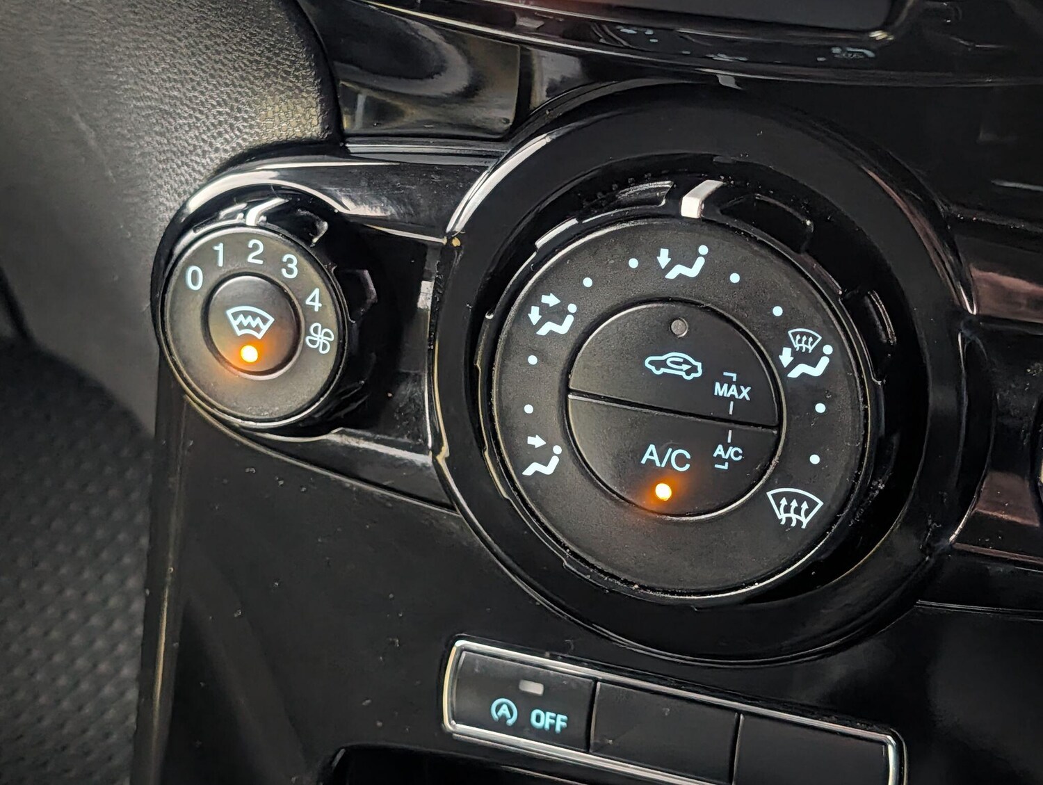 Used Ford Fiesta 2013 for sale - 76360971: Photo 46