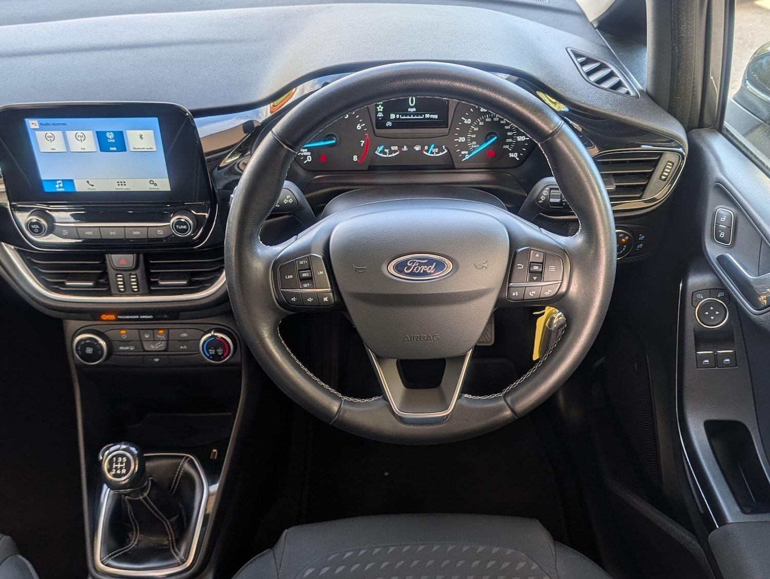 Used Ford Fiesta 2017 for sale - 76247903: Photo 2