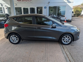 Used Ford Fiesta 2017 for sale - 76247903: Photo