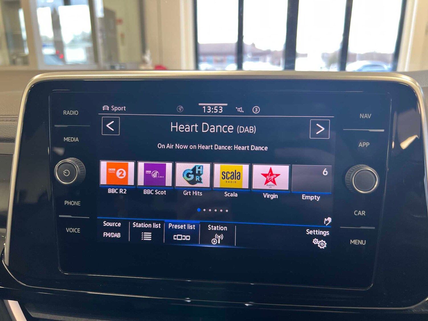 Used Volkswagen T-Roc for sale - 77429175: Photo 29