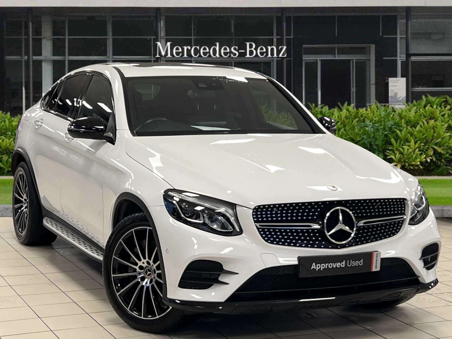 Used Mercedes-Benz GLC 2018 for sale - 76575937: Photo 1