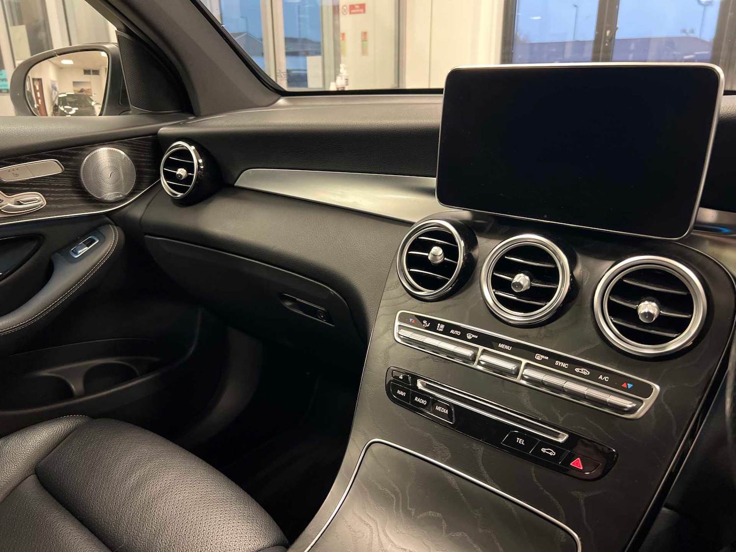 Used Mercedes-Benz GLC 2018 for sale - 76575937: Photo 16