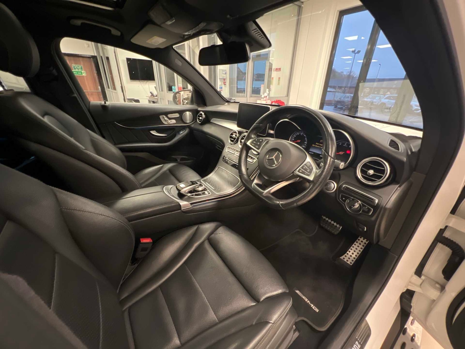 Used Mercedes-Benz GLC 2018 for sale - 76575937: Photo 28