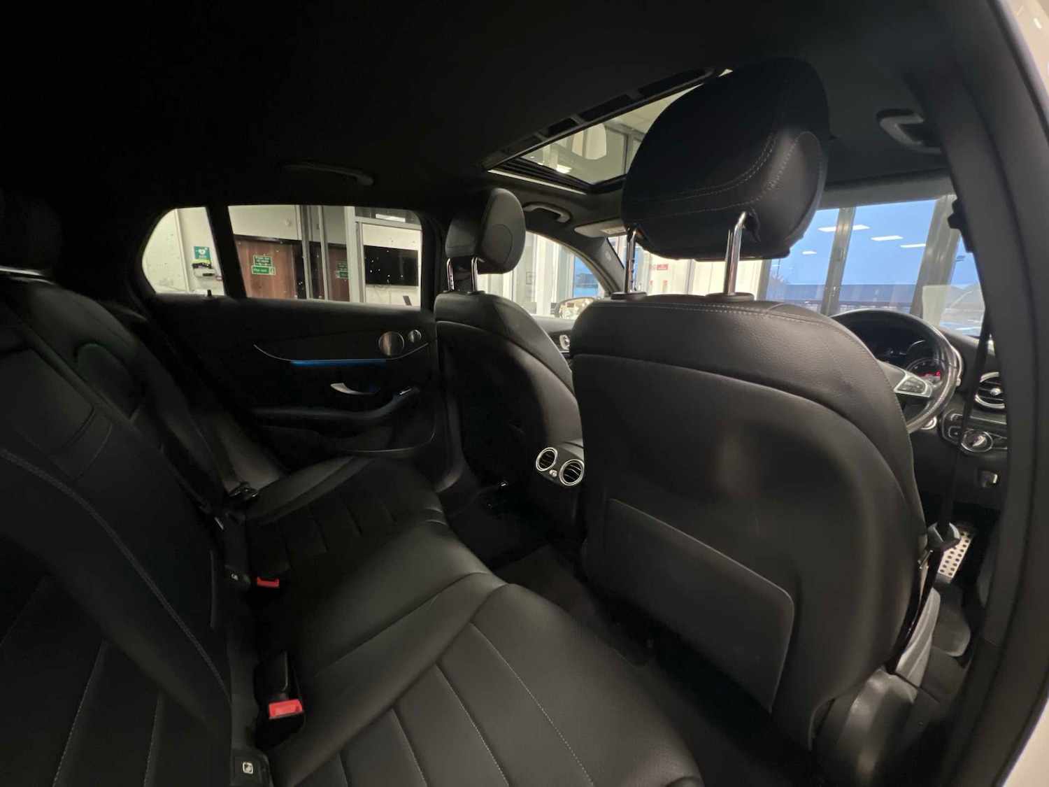 Used Mercedes-Benz GLC 2018 for sale - 76575937: Photo 32