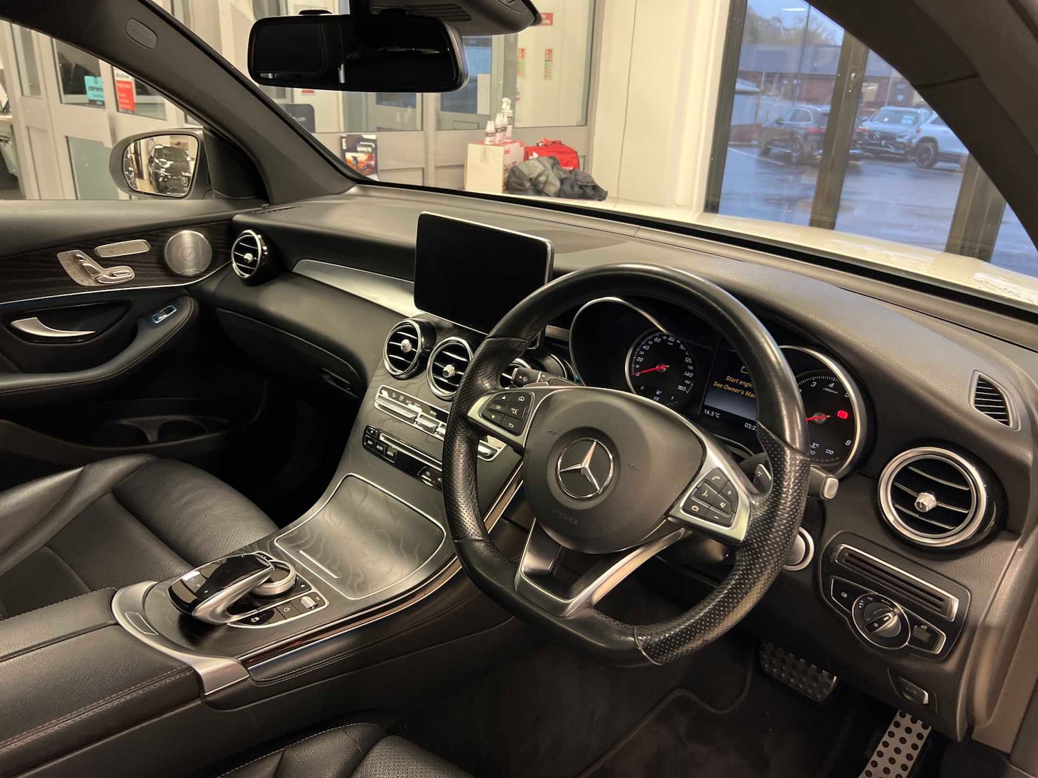 Used Mercedes-Benz GLC 2018 for sale - 76575937: Photo 8