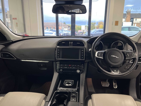 Used Jaguar F-Pace 2017 for sale - 76310741: Photo 11