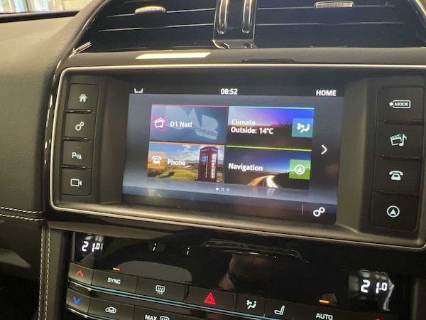 Used Jaguar F-Pace 2017 for sale - 76310741: Photo 17