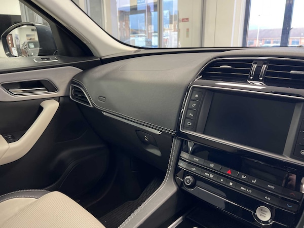 Used Jaguar F-Pace 2017 for sale - 76310741: Photo 25