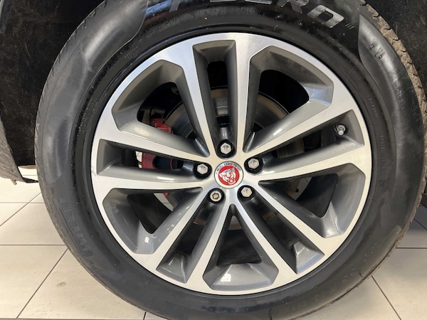 Used Jaguar F-Pace 2017 for sale - 76310741: Photo 7
