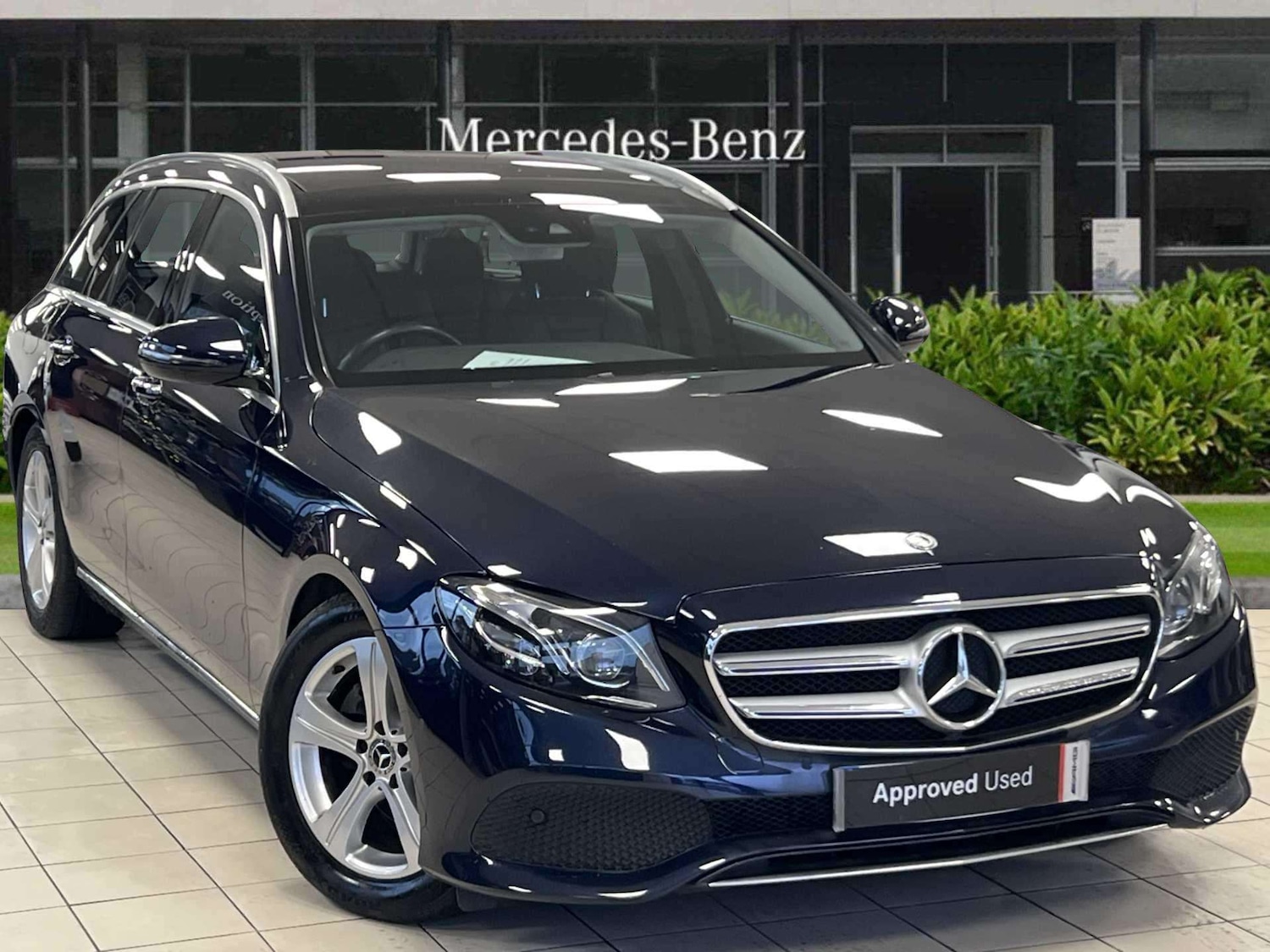 Used Mercedes-Benz E Class 2018 for sale - 76761130: Photo 1