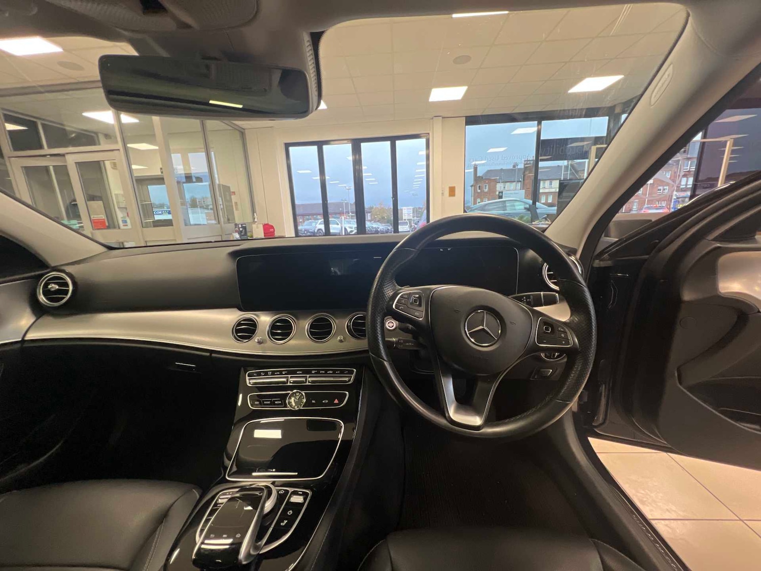 Used Mercedes-Benz E Class 2018 for sale - 76761130: Photo 15