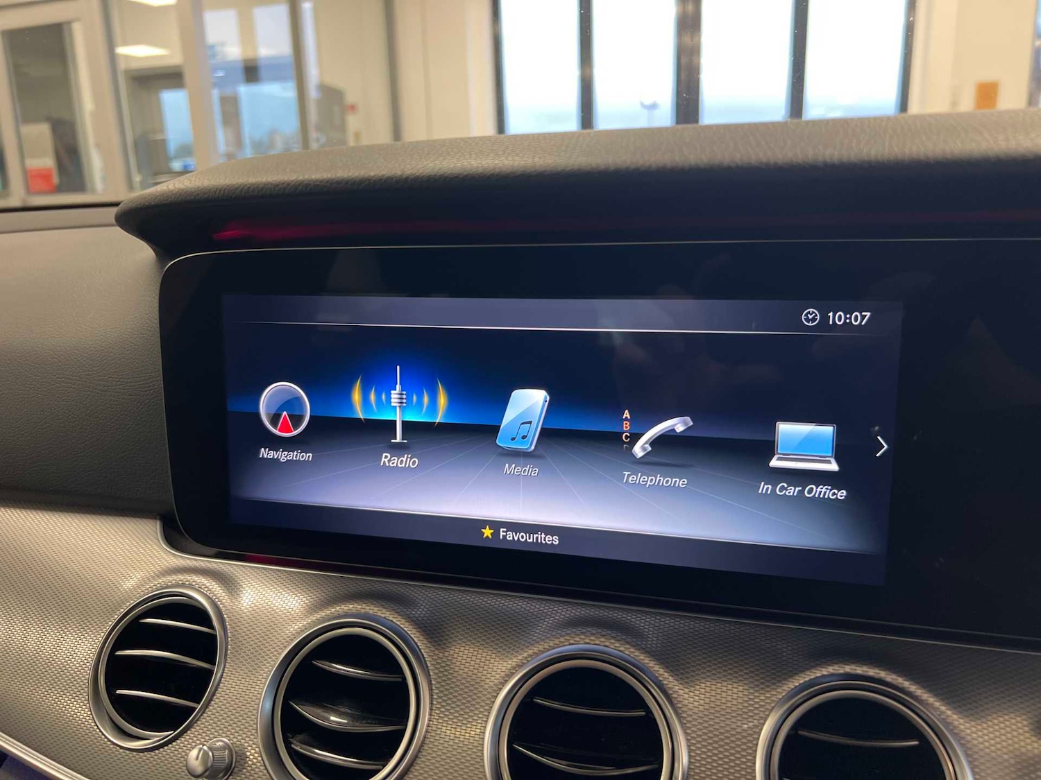 Used Mercedes-Benz E Class 2018 for sale - 76761130: Photo 27