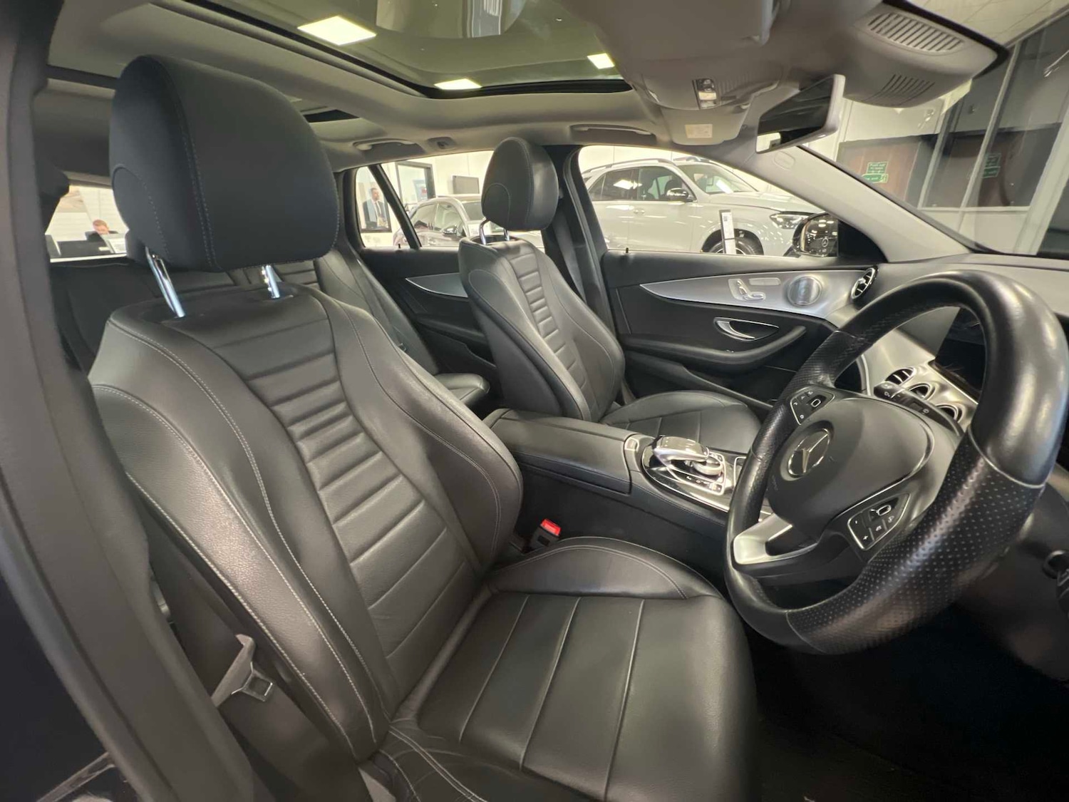 Used Mercedes-Benz E Class 2018 for sale - 76761130: Photo 35