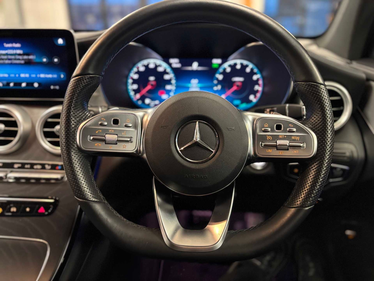 Used Mercedes-Benz GLC 2023 for sale - 76624720: Photo 11