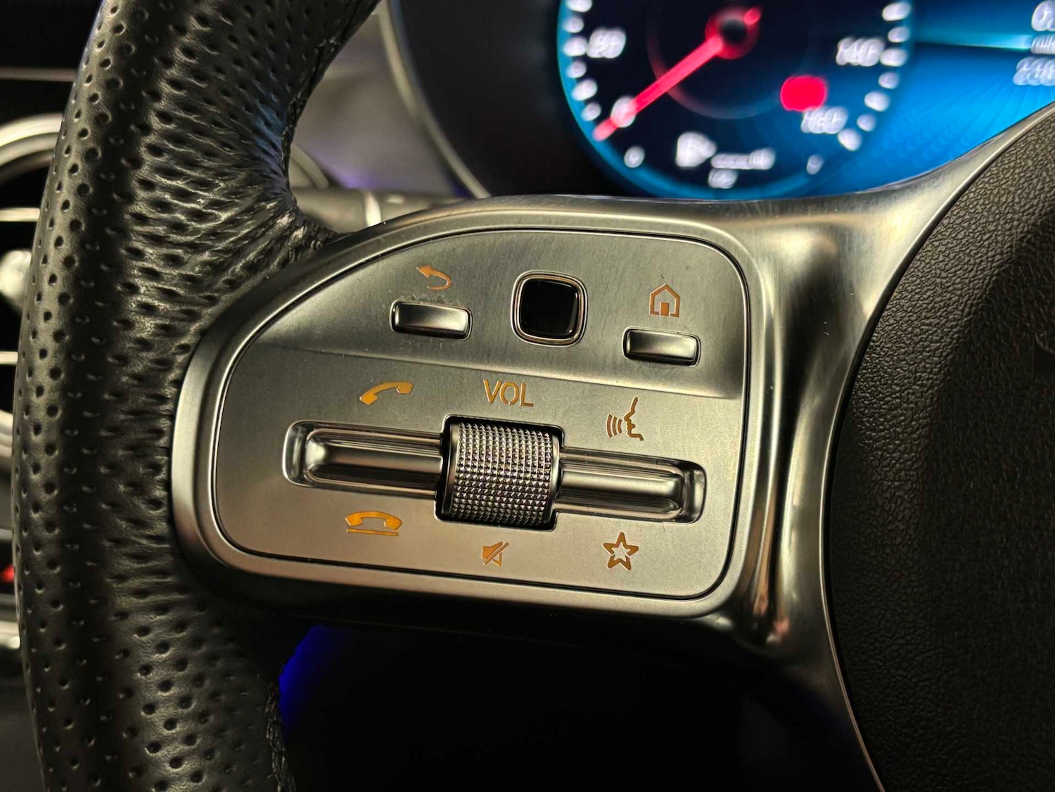 Used Mercedes-Benz GLC 2023 for sale - 76624720: Photo 21