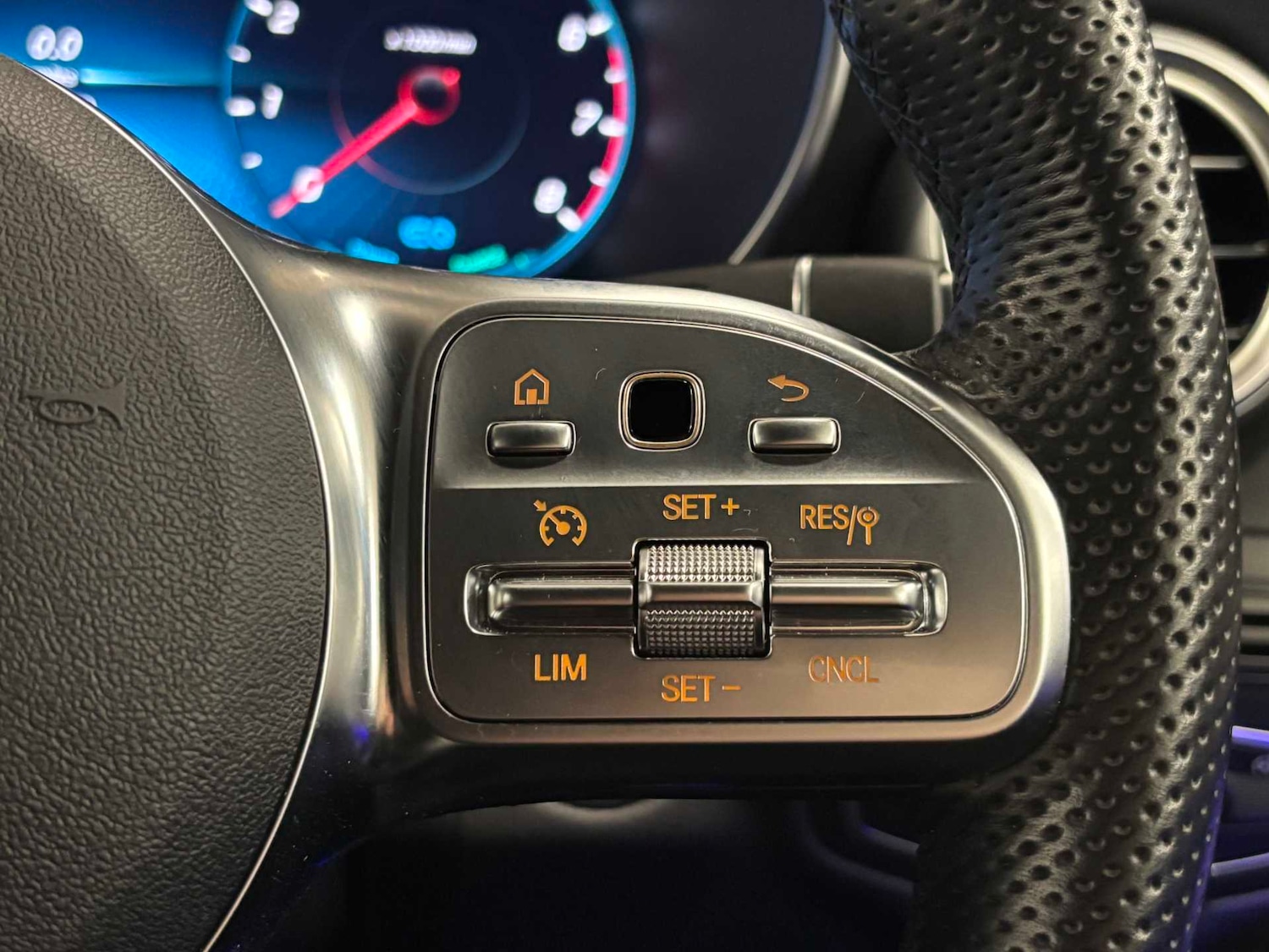 Used Mercedes-Benz GLC 2023 for sale - 76624720: Photo 22