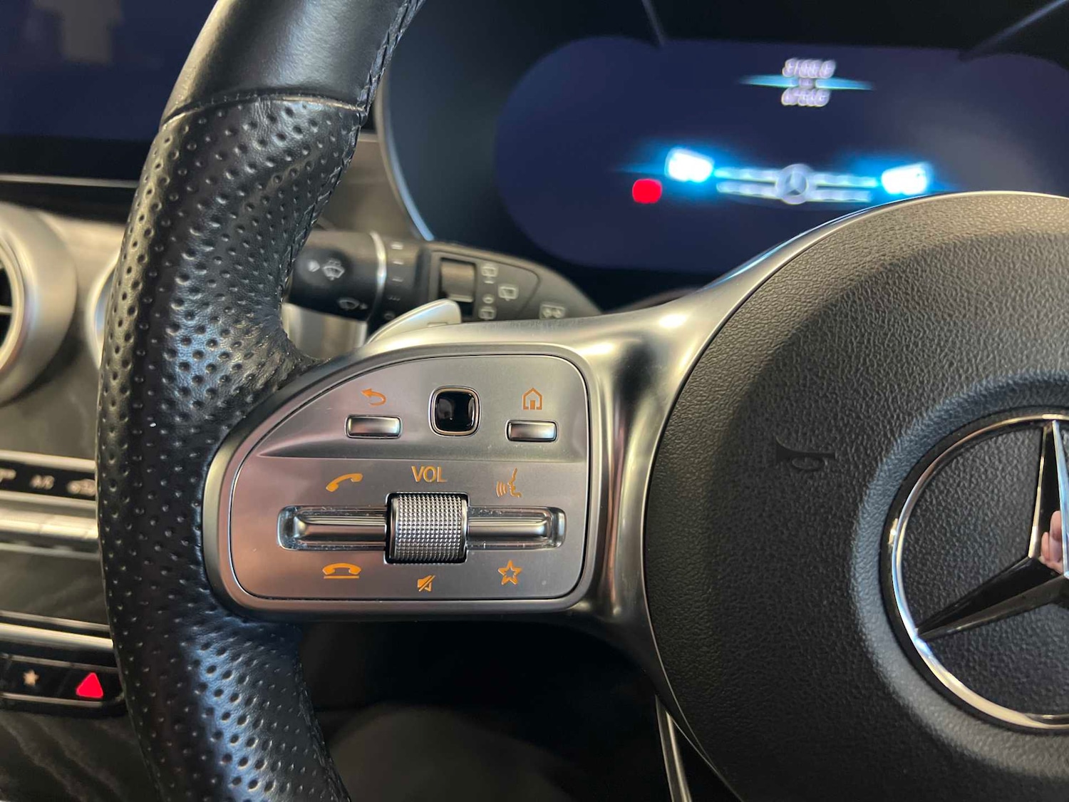 Used Mercedes-Benz GLC 2022 for sale - 76362561: Photo 16