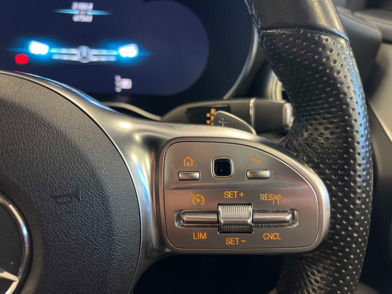 Used Mercedes-Benz GLC 2022 for sale - 76362561: Photo 17