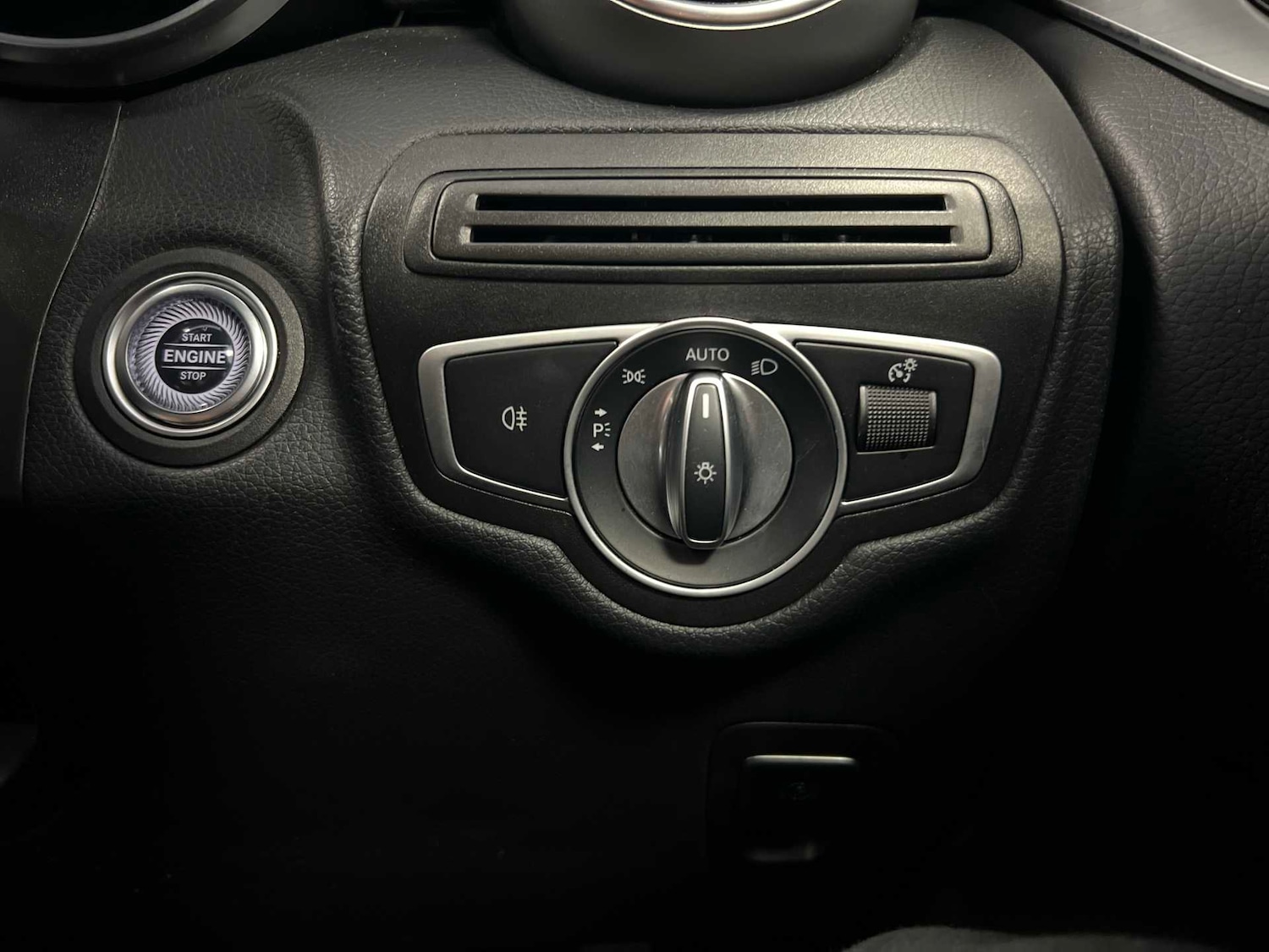 Used Mercedes-Benz GLC 2022 for sale - 76362561: Photo 19