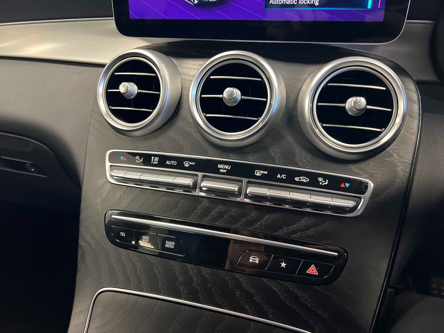 Used Mercedes-Benz GLC 2022 for sale - 76362561: Photo 30