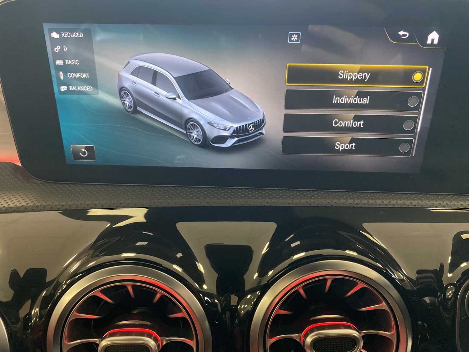 Used Mercedes-Benz A-Class 2020 for sale - 75759688: Photo 31