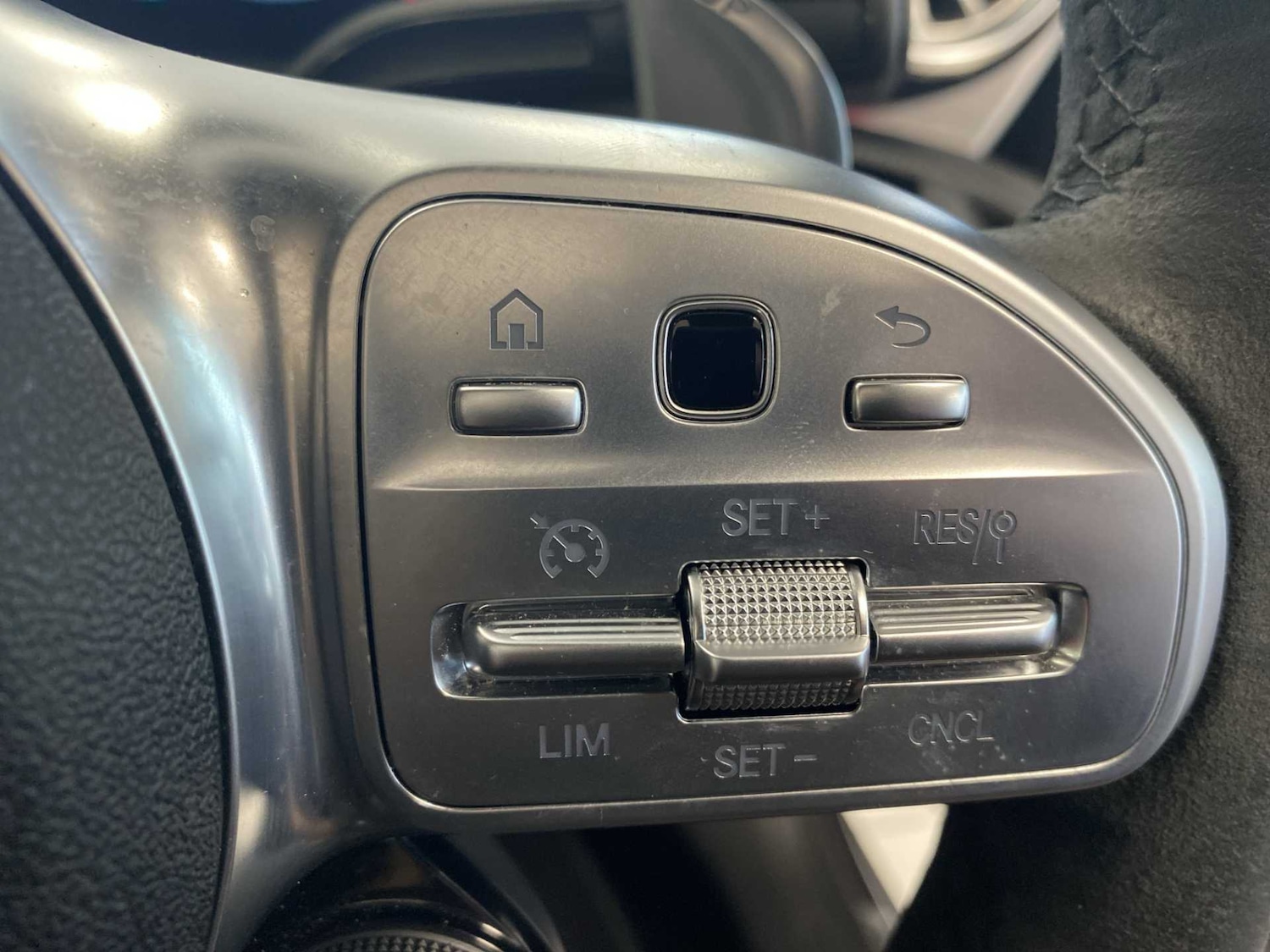 Used Mercedes-Benz A-Class 2020 for sale - 75759688: Photo 35