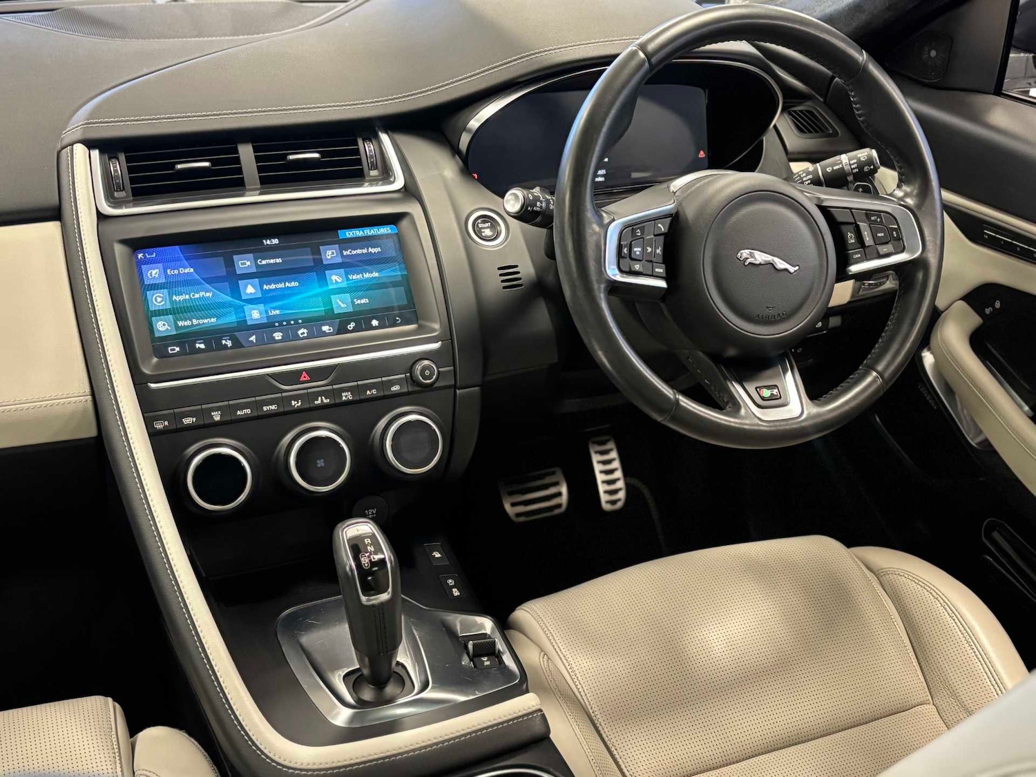 Used Jaguar E-Pace 2017 for sale - 76929095: Photo 27