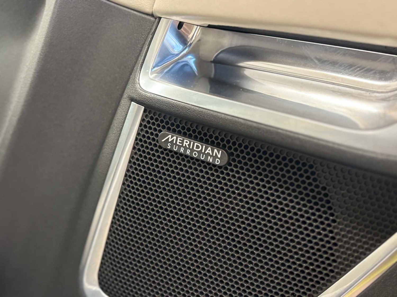 Used Jaguar E-Pace 2017 for sale - 76929095: Photo 28