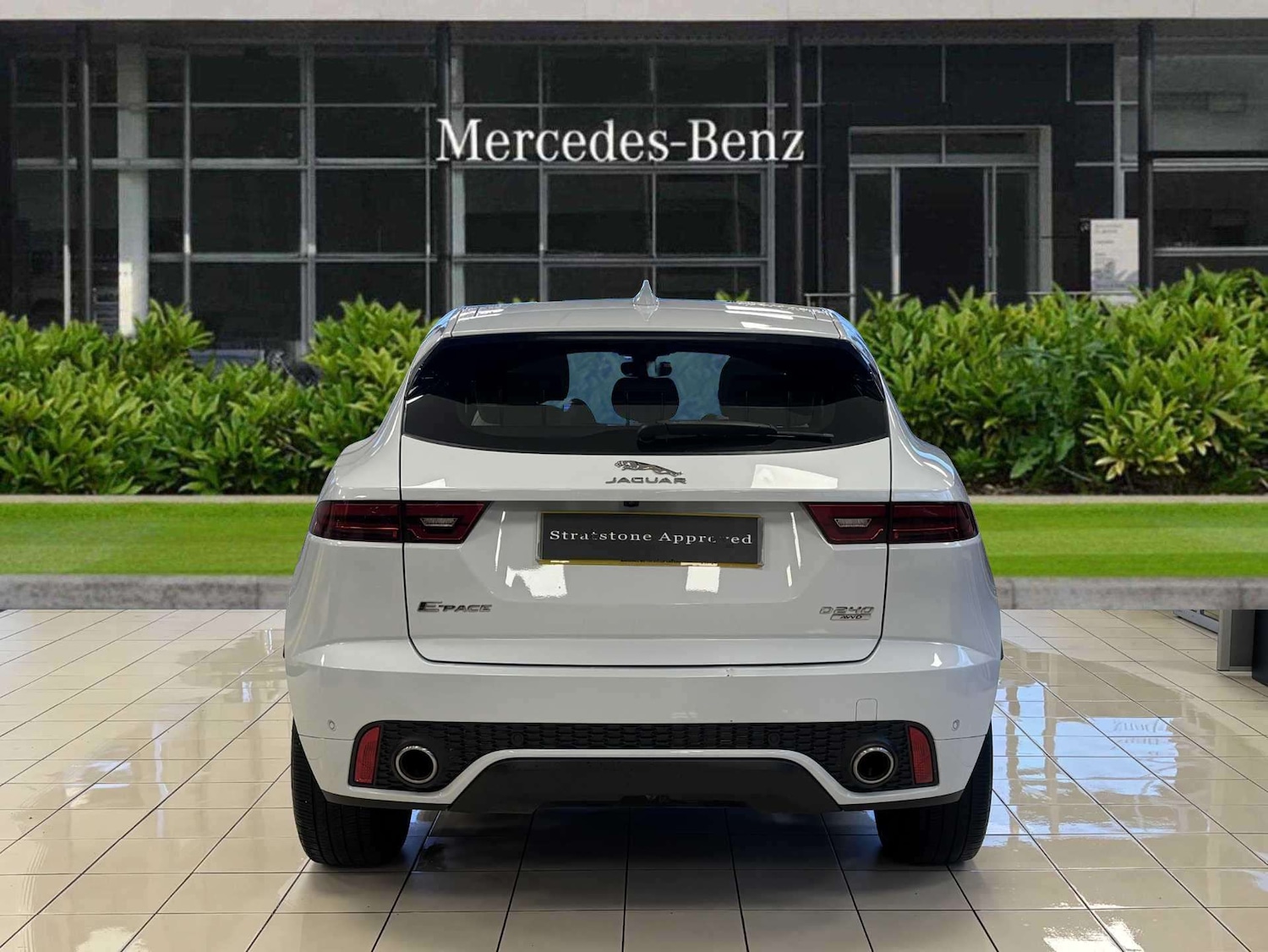 Used Jaguar E-Pace 2017 for sale - 76929095: Photo 4