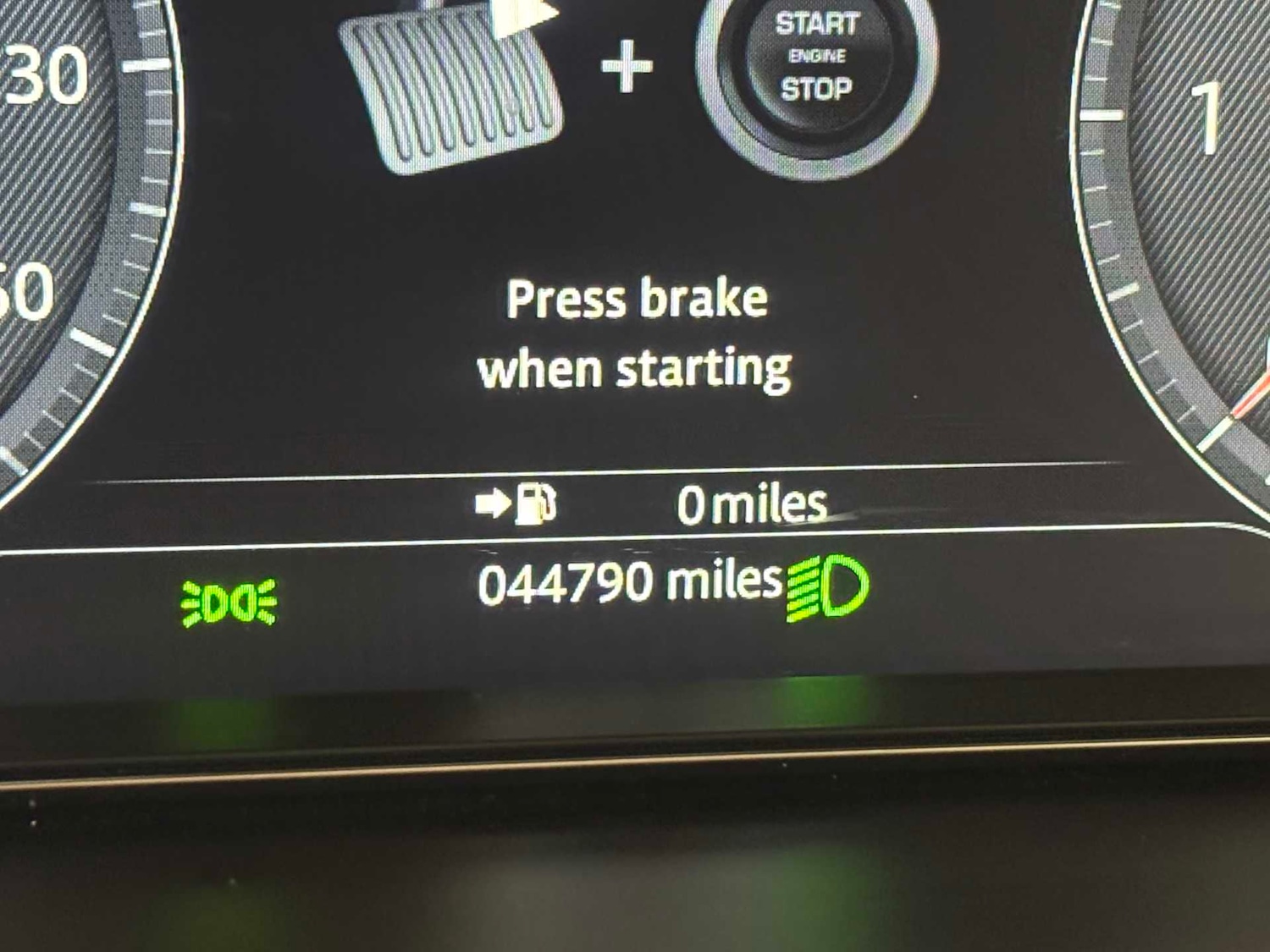 Used Jaguar E-Pace 2017 for sale - 76929095: Photo 6