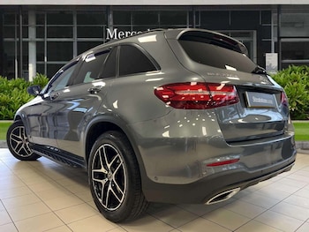 Used Mercedes-Benz GLC 2019 for sale - 76205098: Photo 2