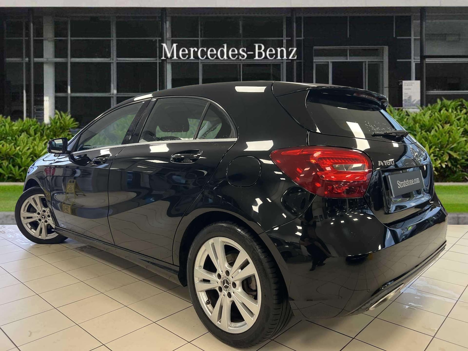 Used Mercedes-Benz A-Class 2017 for sale - 76488106: Photo 2