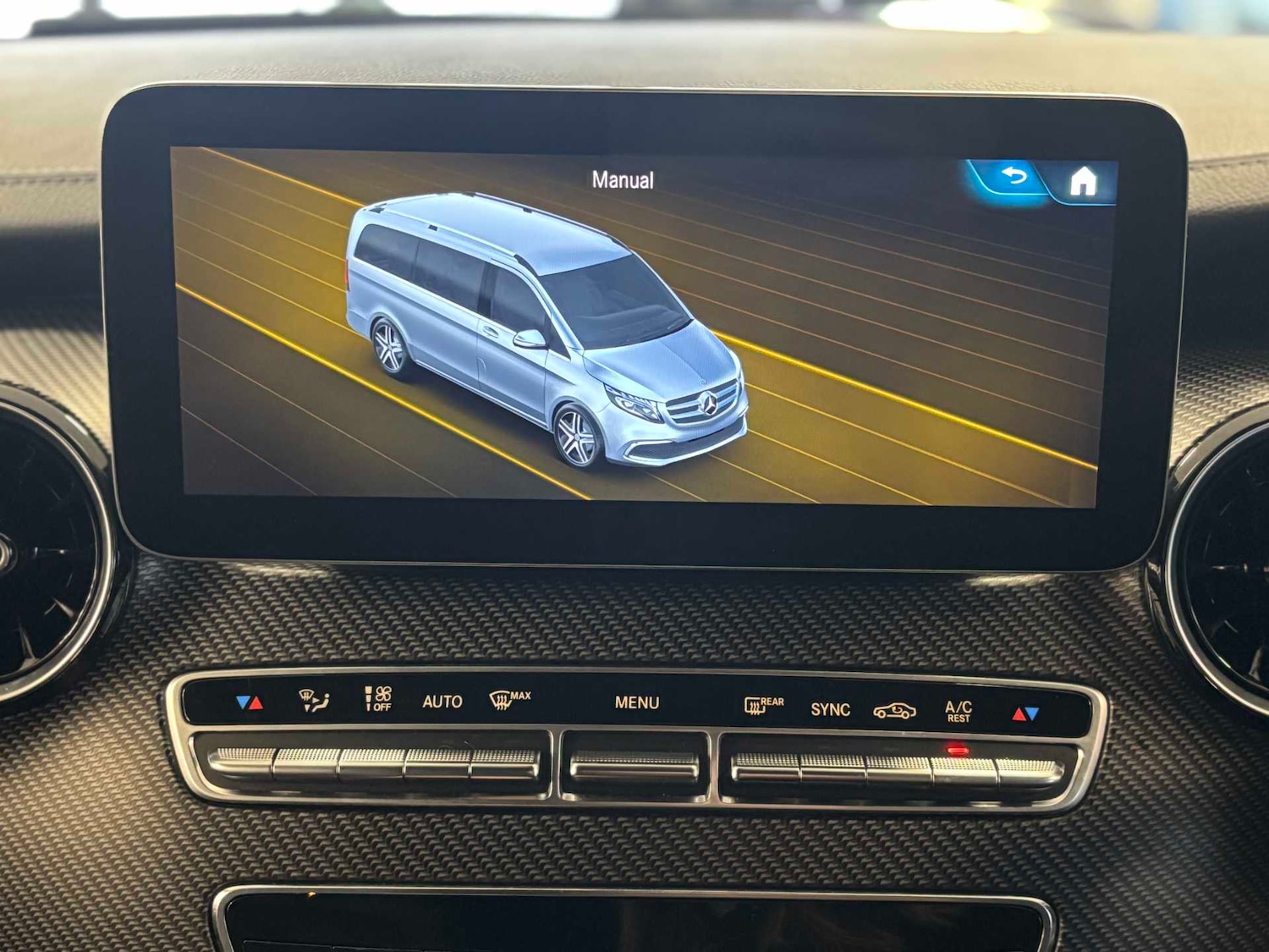 Used Mercedes-Benz V-Class 2023 for sale - 76624497: Photo 14