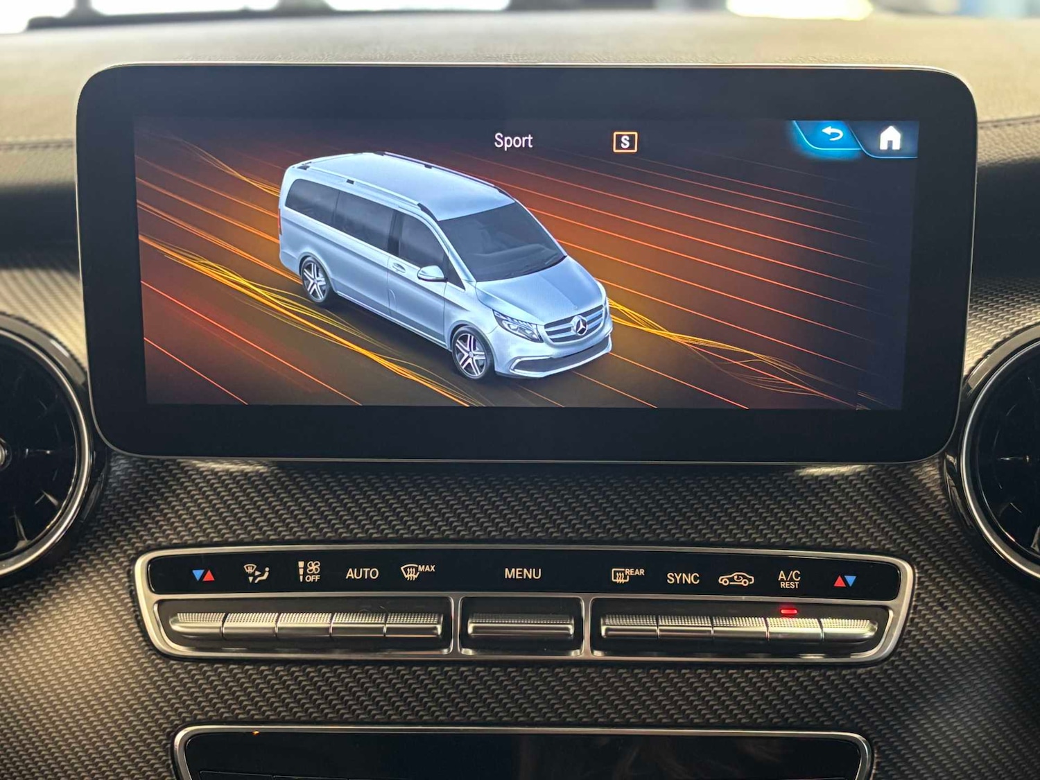 Used Mercedes-Benz V-Class 2023 for sale - 76624497: Photo 16