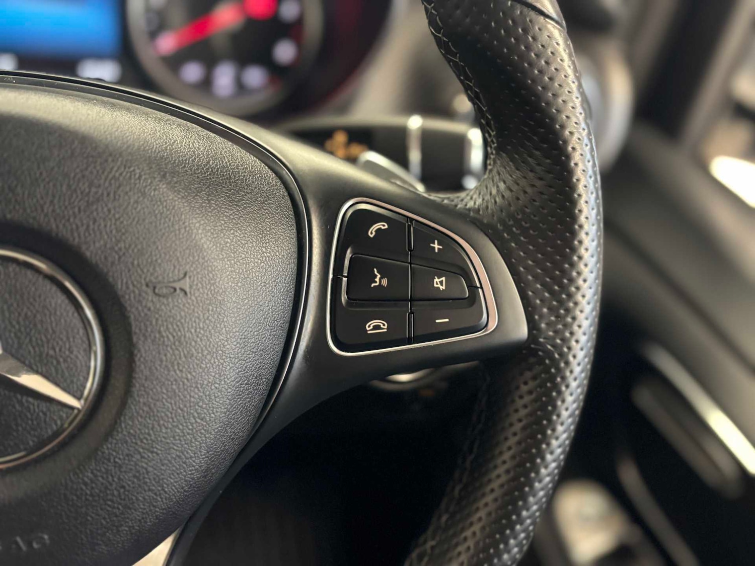 Used Mercedes-Benz V-Class 2023 for sale - 76624497: Photo 21