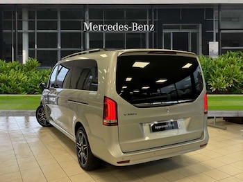 Used Mercedes-Benz V-Class 2023 for sale - 76624497: Photo