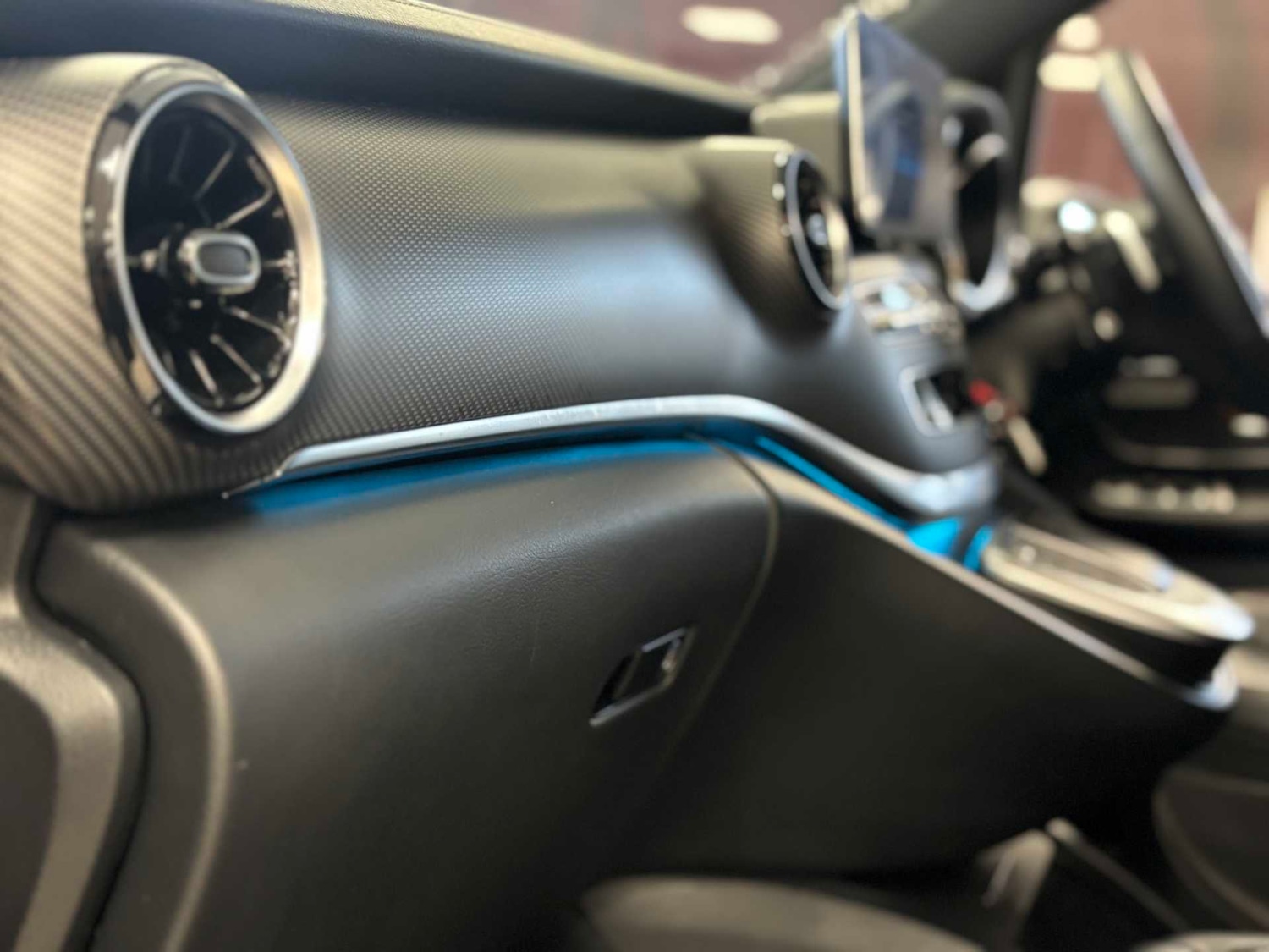 Used Mercedes-Benz V-Class 2023 for sale - 76624497: Photo 30