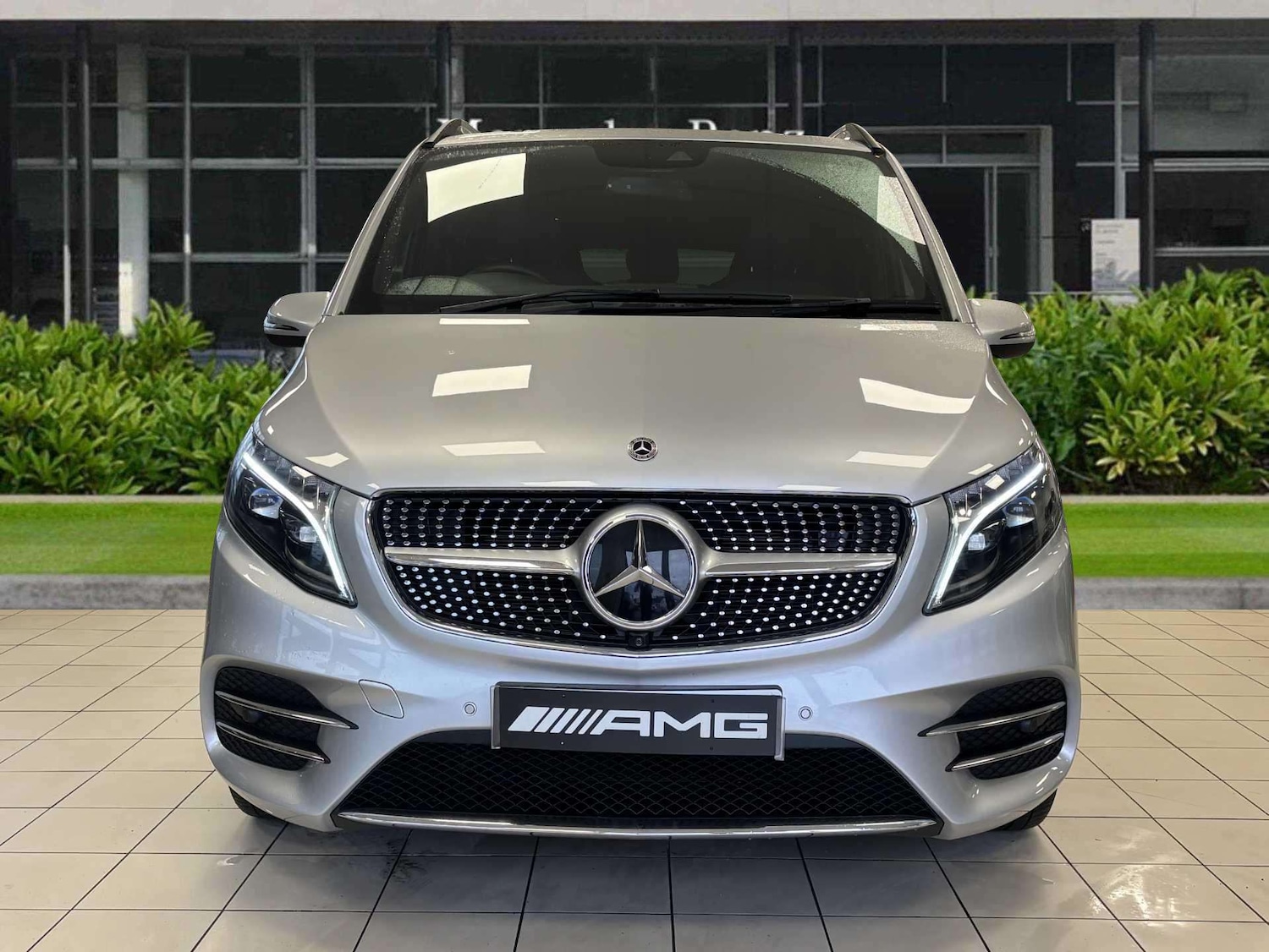 Used Mercedes-Benz V-Class 2023 for sale - 76624497: Photo 4