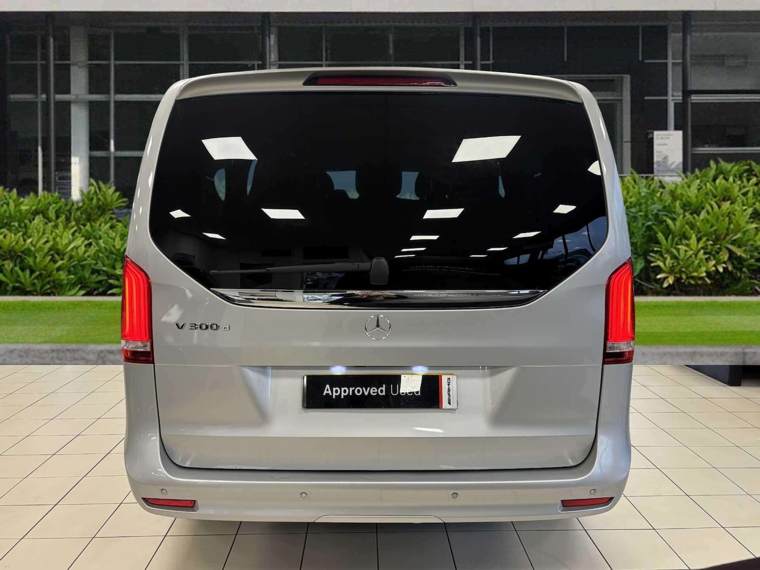 Used Mercedes-Benz V-Class 2023 for sale - 76624497: Photo 5