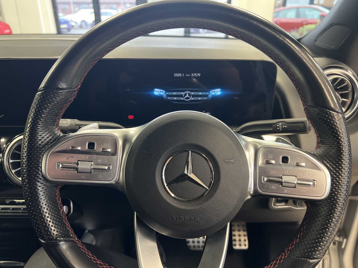 Used Mercedes-Benz GLB 2022 for sale - 76205132: Photo 11