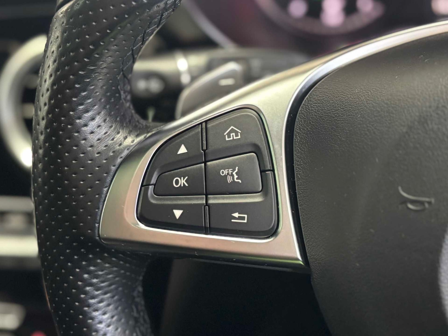 Used Mercedes-Benz GLC 2016 for sale - 77913897: Photo 21